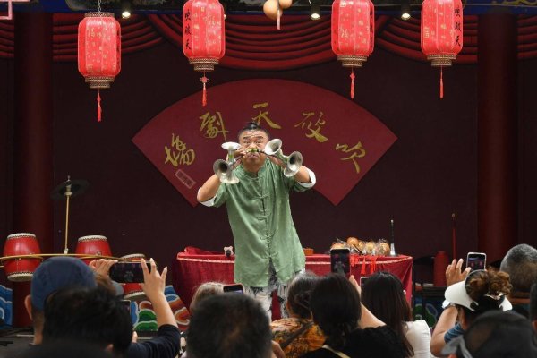 融可赢配资 河北吴桥：精彩杂技迎客来